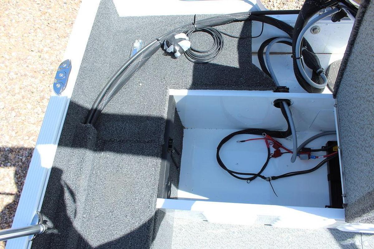 2025 Lund 1650 Angler SS