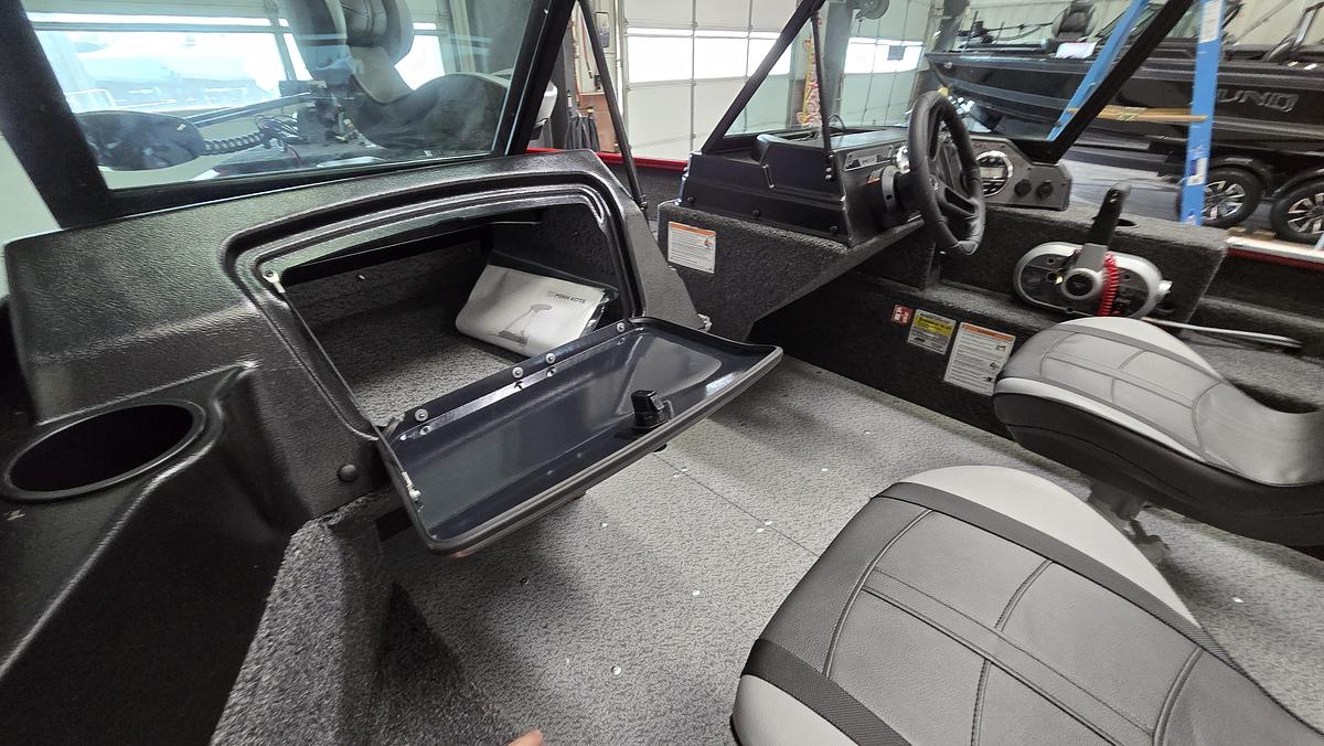 2026 Lund 1650 Angler Sport