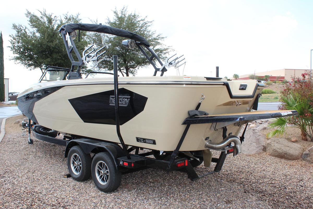 2026 Heyday Wake Boats WTSURF