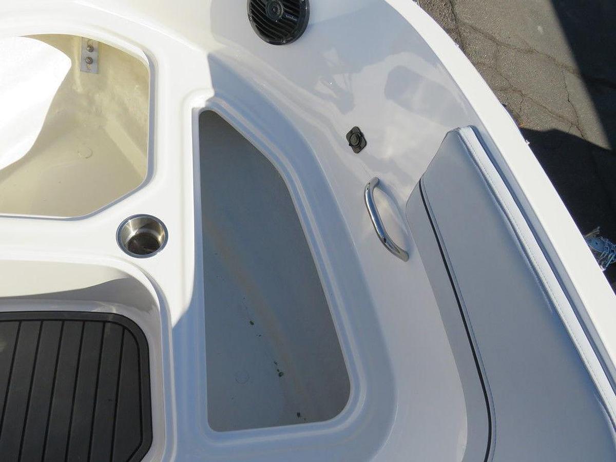 2025 Bayliner VR5 Bowrider