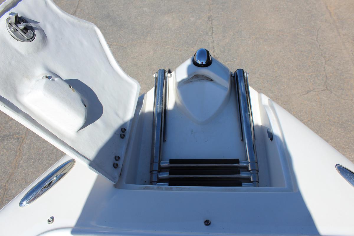 Used 2008 Rinker 246 Captiva