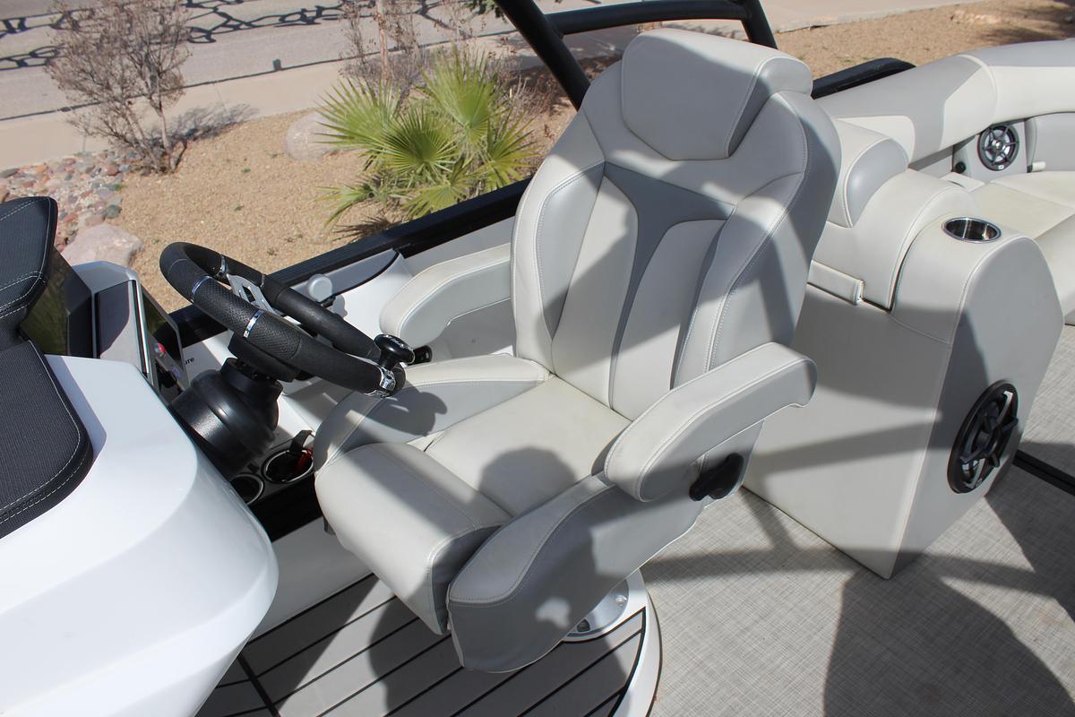 Used 2022 Montara SURF BOSS 2.0 25