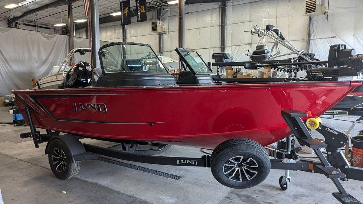 2025 Lund 1775 Impact XS Sport