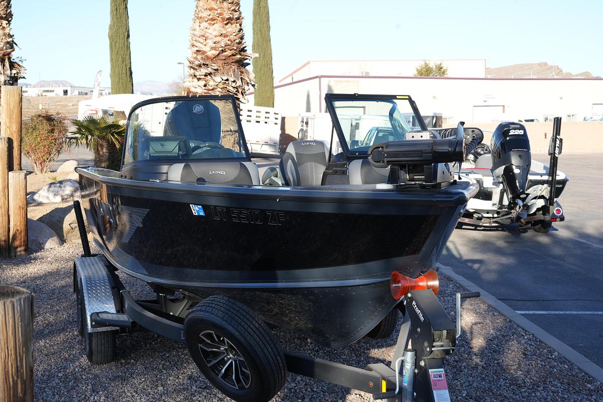 Used 2023 Lund 1875 Crossover XS Sport