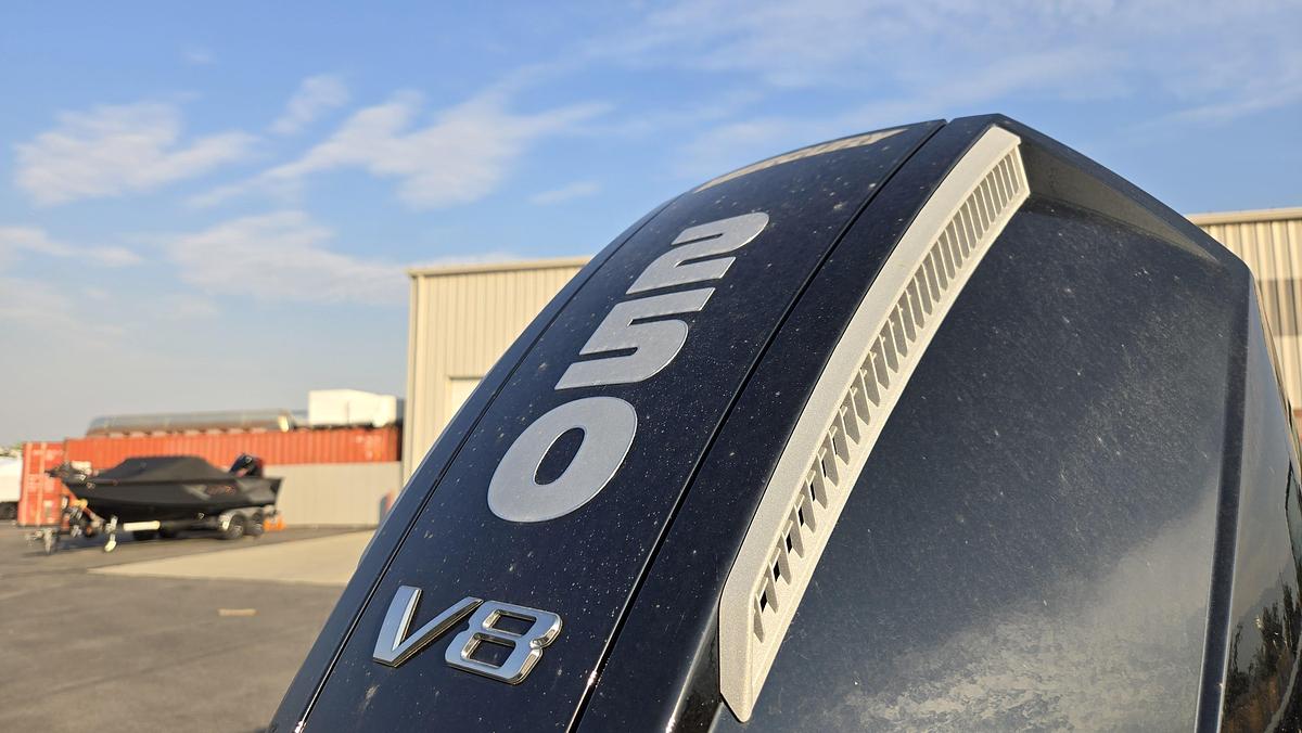 Used 2025 Lund 2075 Tyee Sport