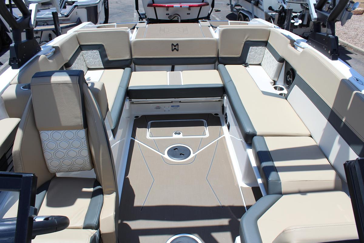 2027 Heyday Wake Boats H22
