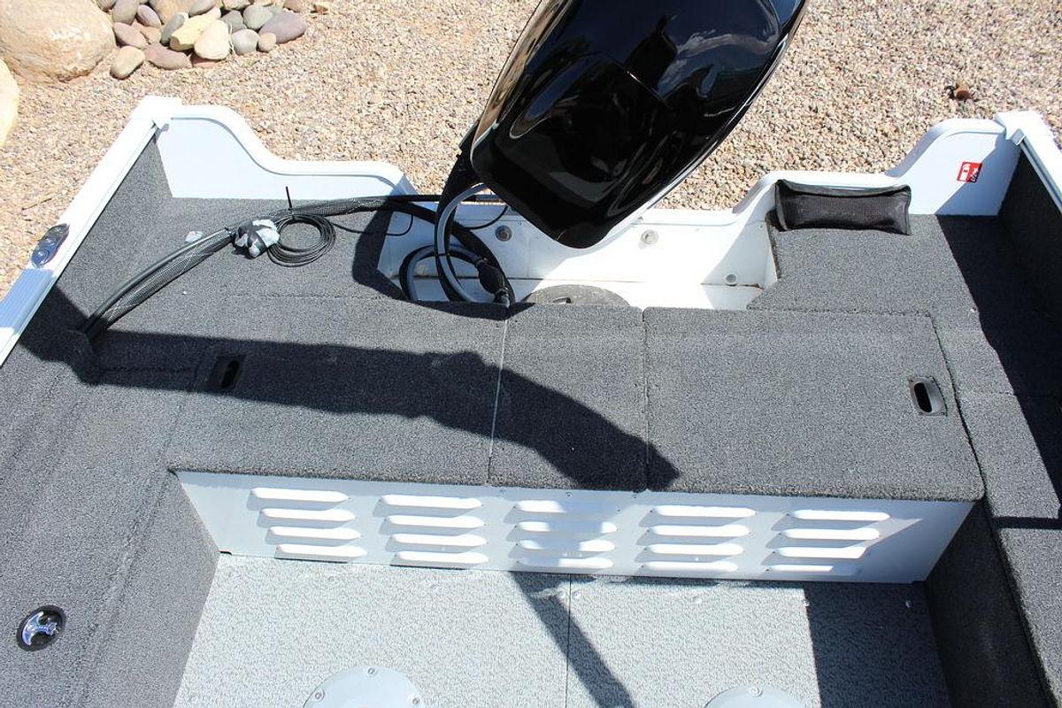 2025 Lund 1650 Angler SS