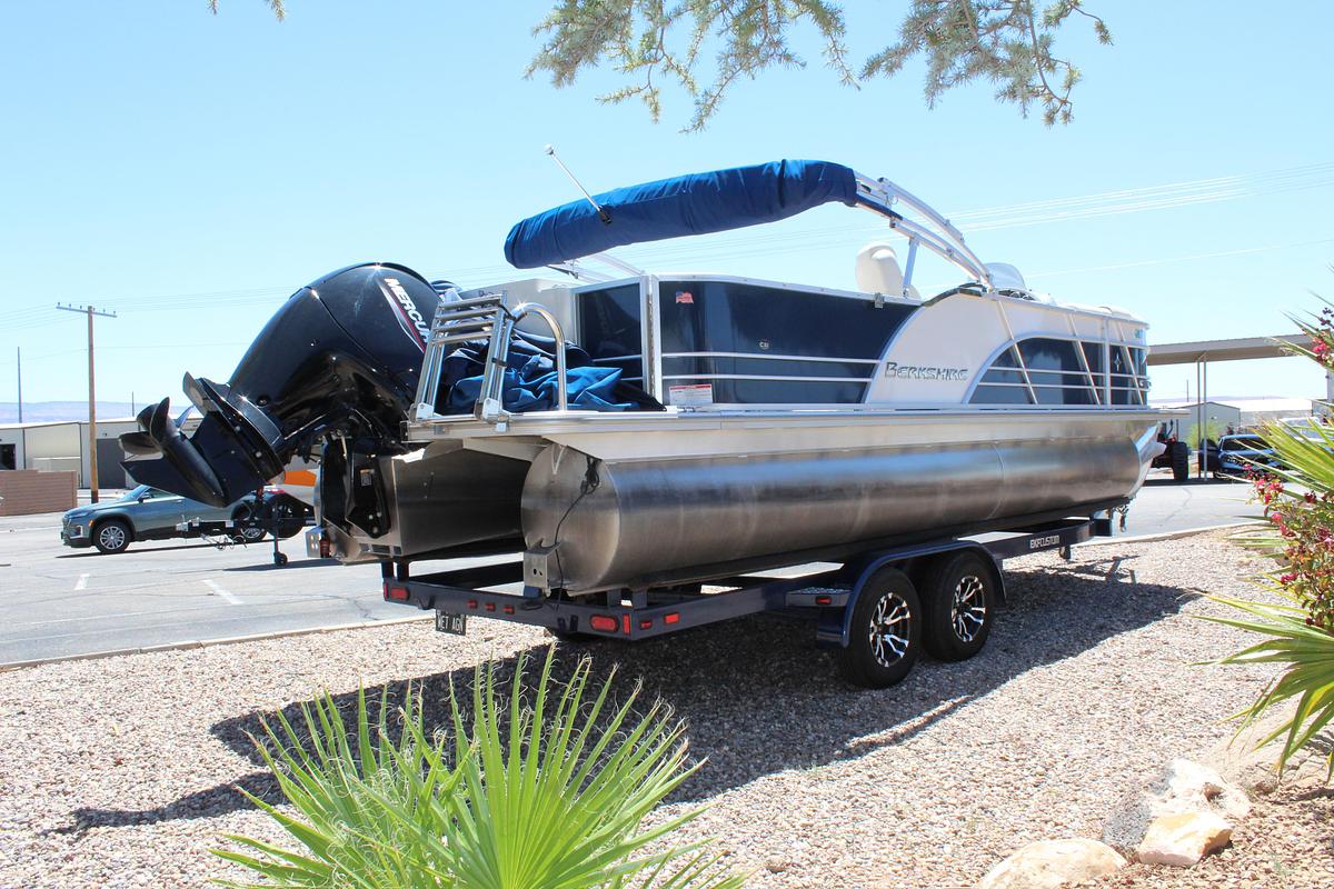 Used 2020 Berkshire 25 STS RearFish Tritoon
