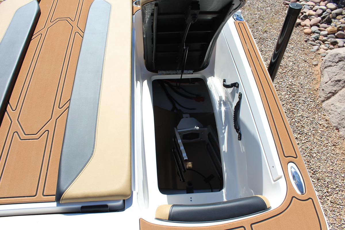 Heyday Wake Boats WTSURF