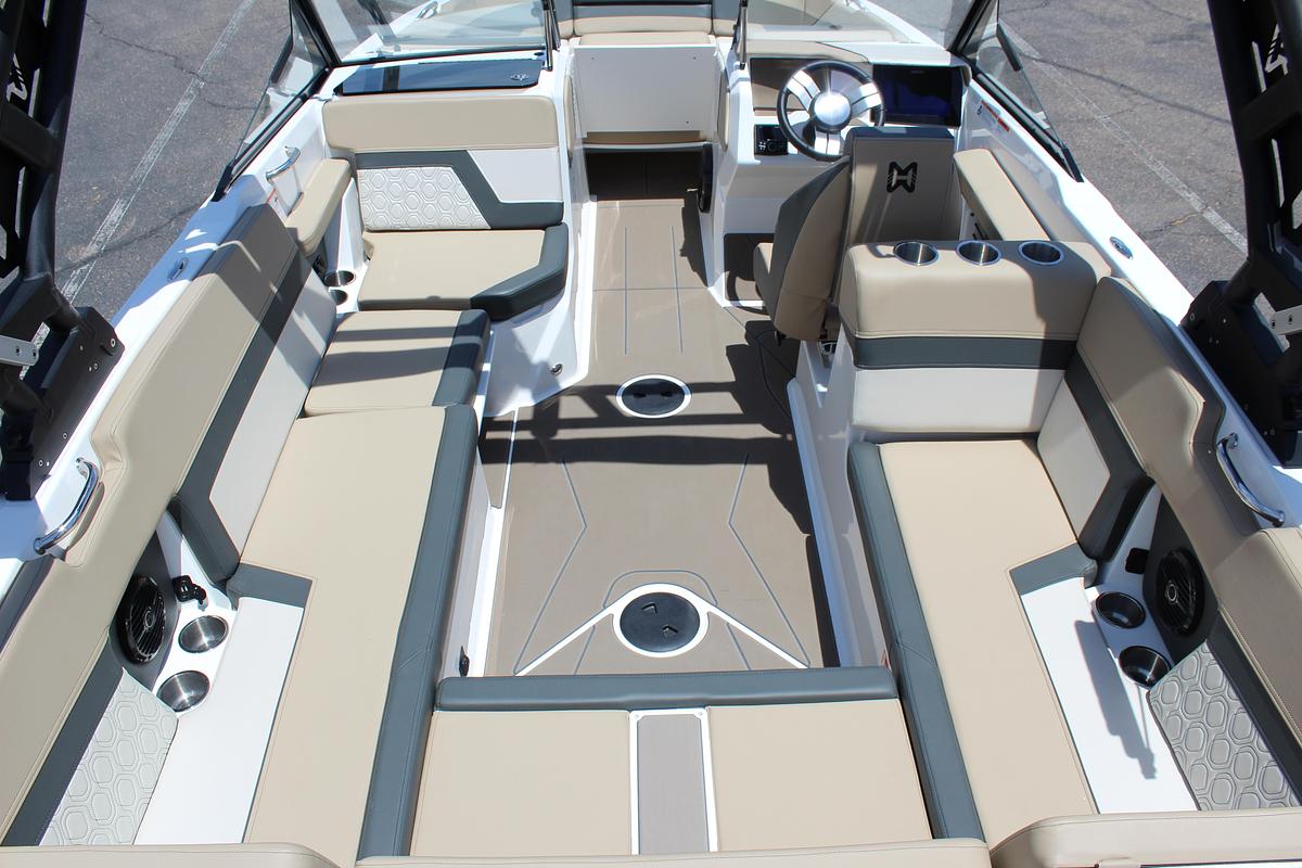 2027 Heyday Wake Boats H22