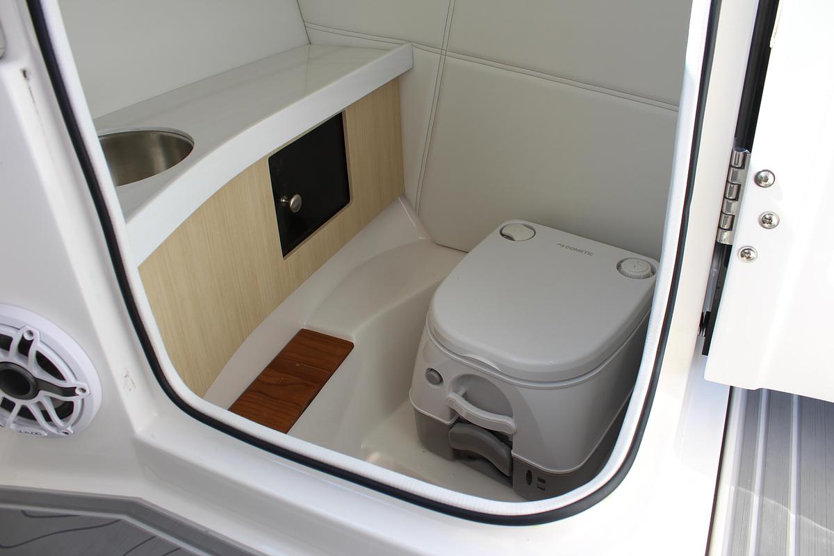 2026 Regal LS9 Surf Ultimate (Dealer Demo)