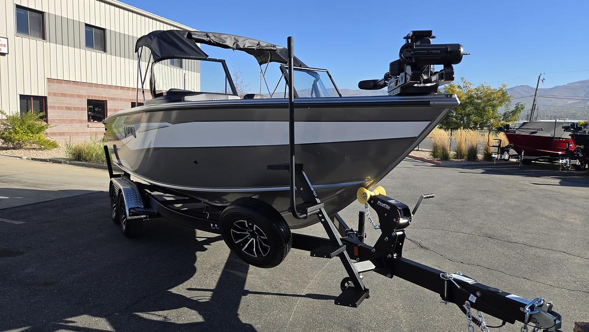 2027 Lund 2075 Tyee Sport