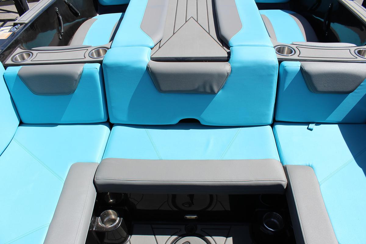 Used 2020 Heyday Wake Boats WTSURF