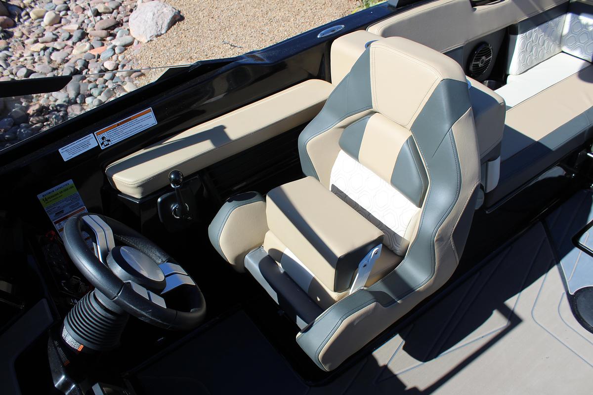 2026 Heyday Wake Boats H22