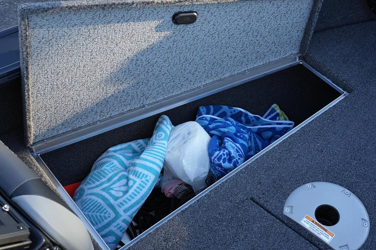 Used 2023 Lund 1875 Crossover XS Sport