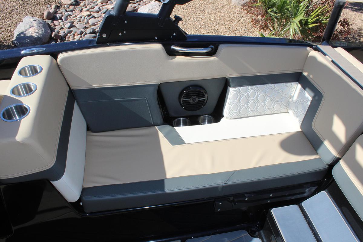 2026 Heyday Wake Boats H22