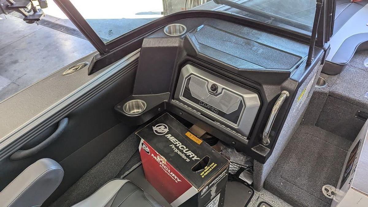 2025 Lund 1975 Tyee Sport