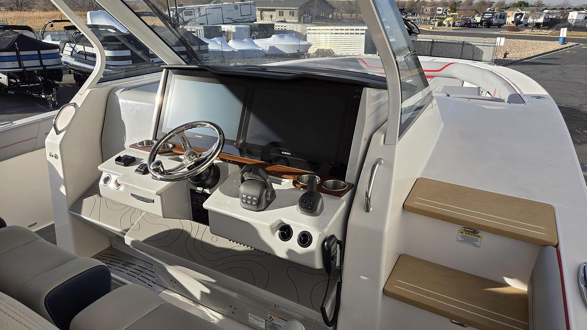 Regal 38 Surf (2026 Utah Boat Show Display Boat)