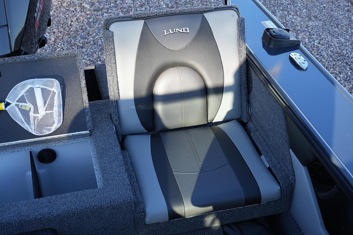 Used 2023 Lund 1875 Crossover XS Sport