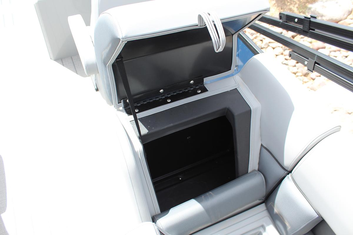 2026 Bentley Pontoons 243 Center Walk Thru Fish Tripple Toon