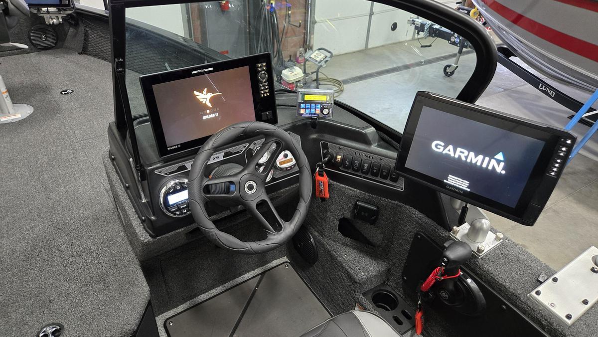 2025 Lund 2075 Impact XS Sport