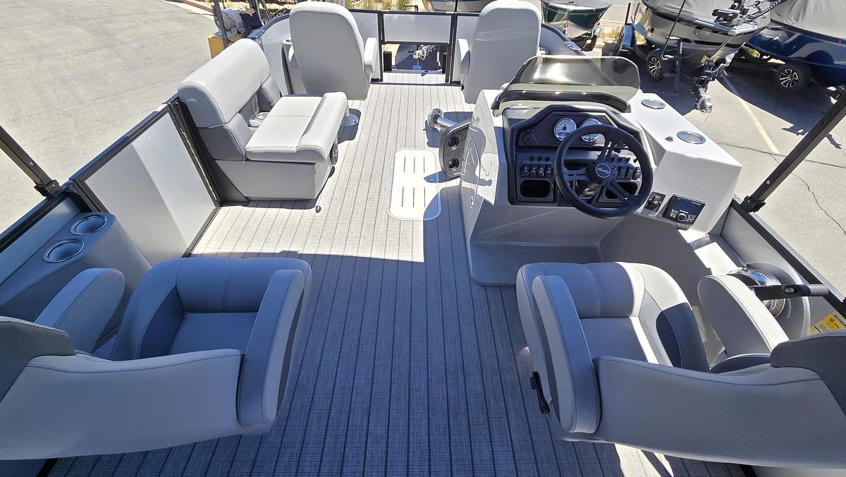 2026 Bentley Pontoons 243 Front Fish Swing Back