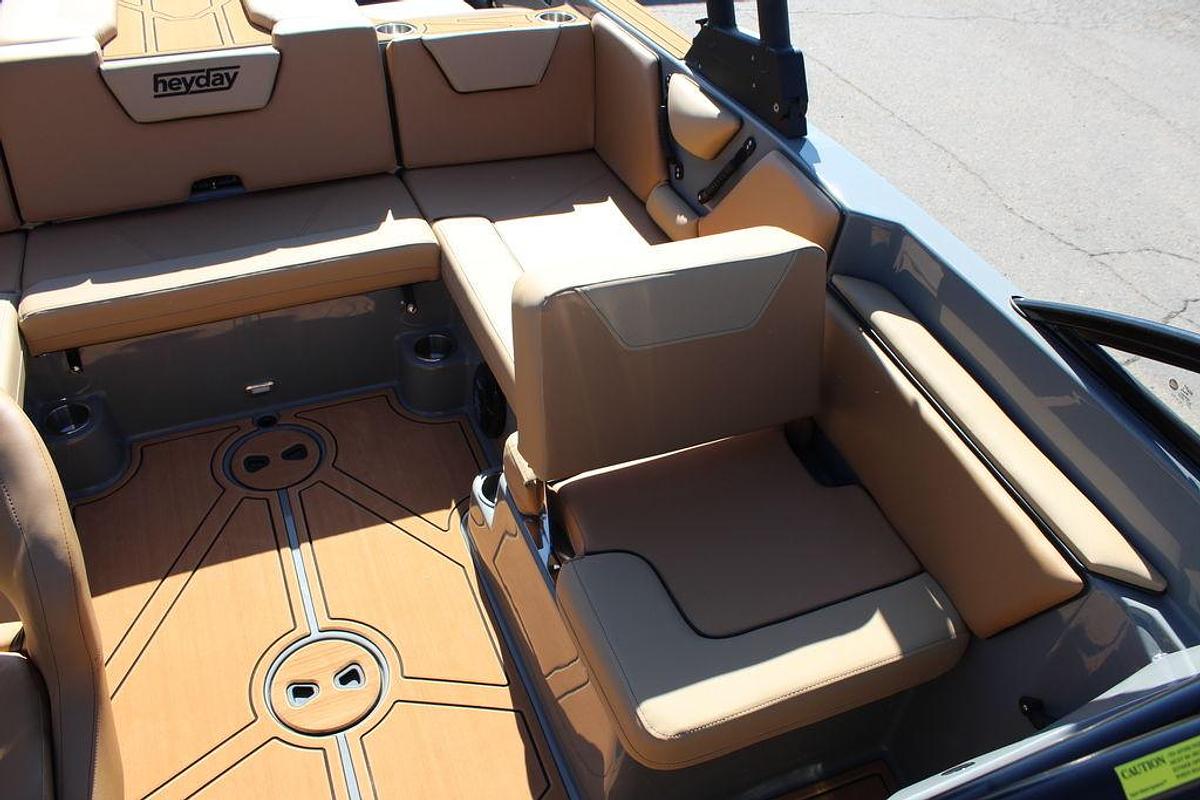2025 Heyday Wake Boats WTSURF