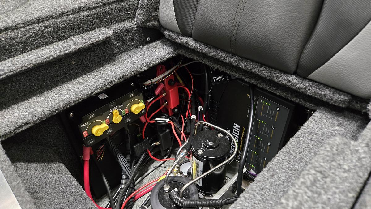 2025 Lund 2075 Impact XS Sport