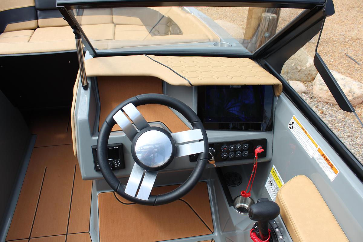 2027 Heyday Wake Boats H22