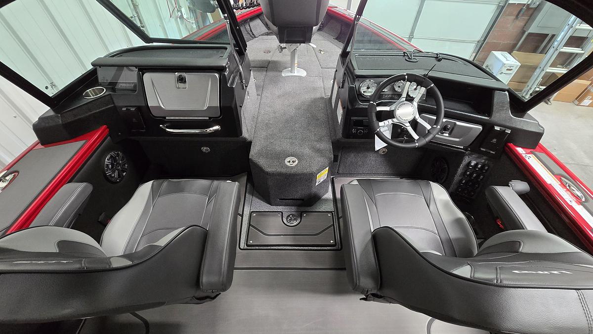 2026 Lund 1975 Pro V Sport