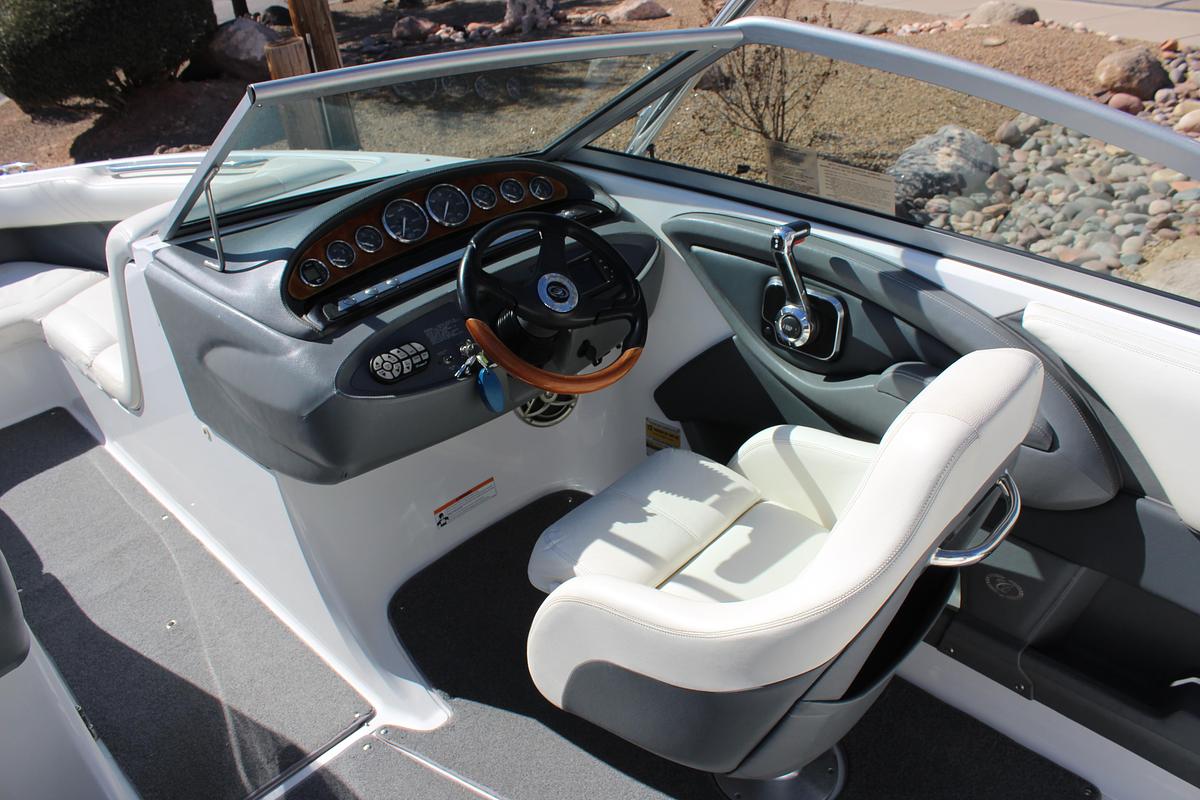 Used 2007 Cobalt 222 BR