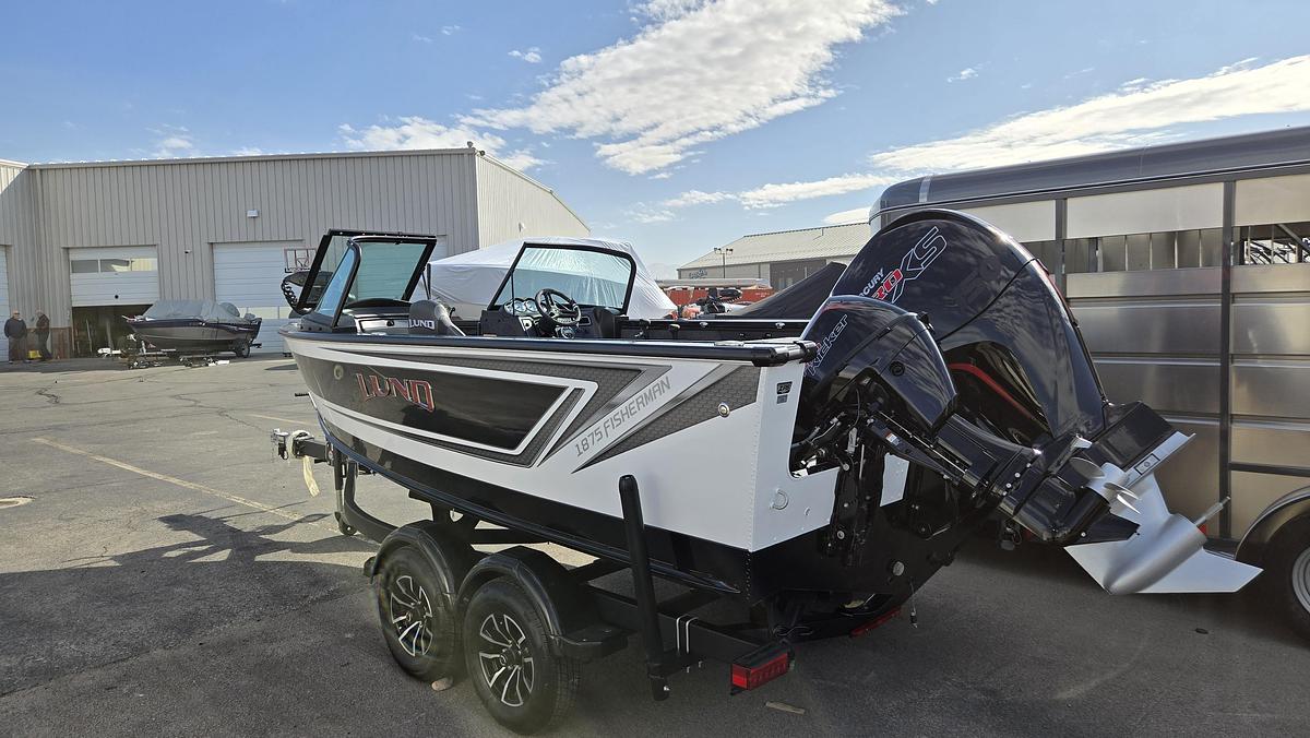 2026 LUND 1875 Fisherman