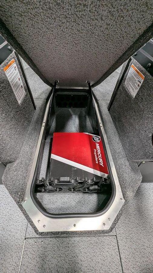 2025 Lund 1875 Fisherman Sport