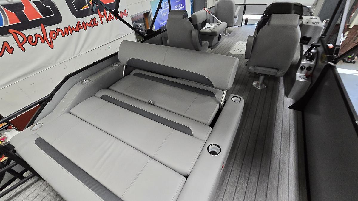 2026 Bentley Pontoons 243 Front Fish Swing Back