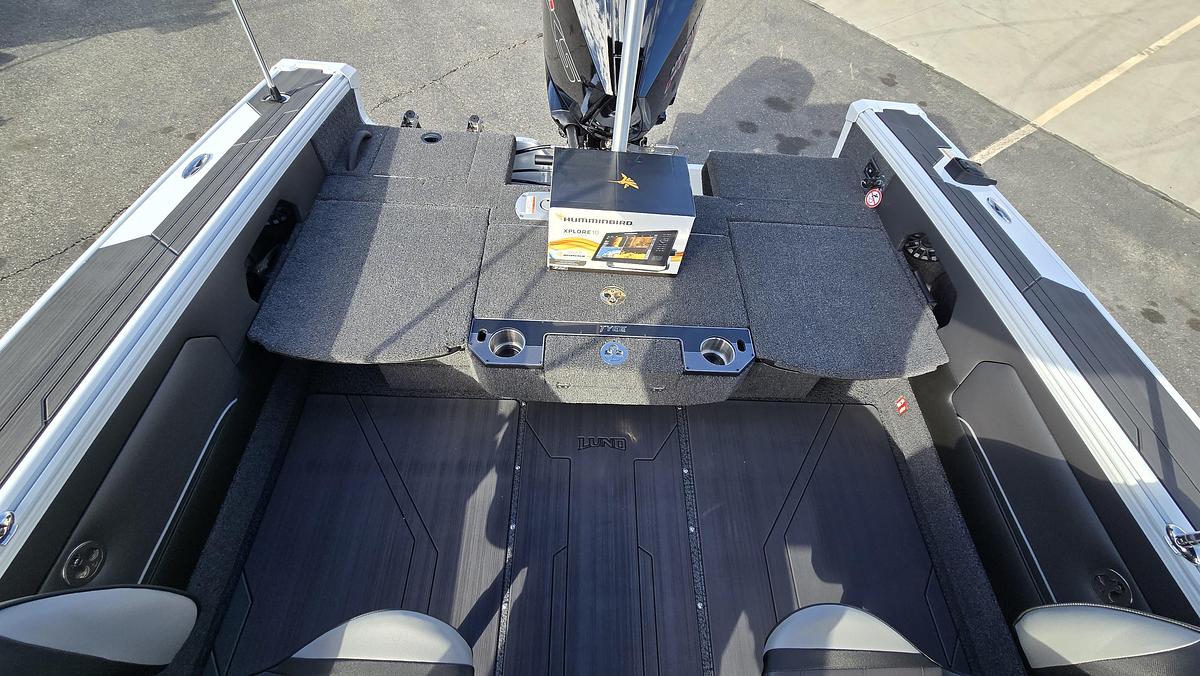 2027 Lund 1975 Tyee Sport