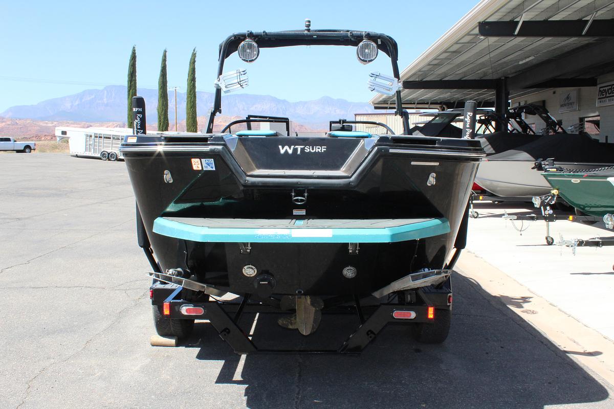 Used 2020 Heyday Wake Boats WTSURF