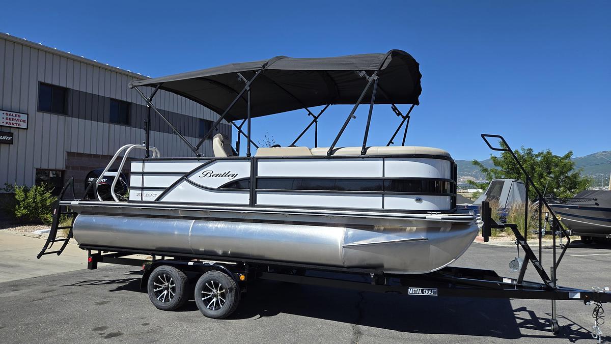 2026 Bentley Pontoons 203 Legecy XL