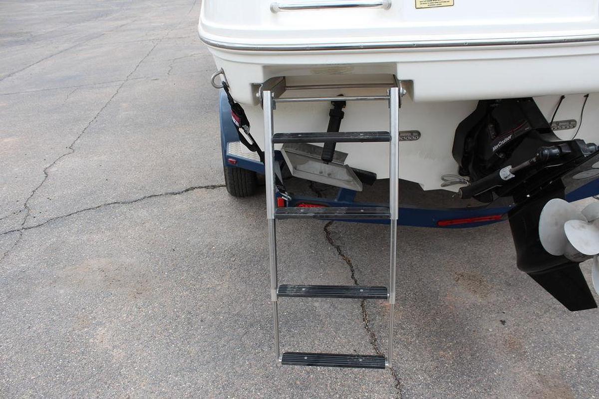 Used 2005 Sea Ray 260 Sundancer