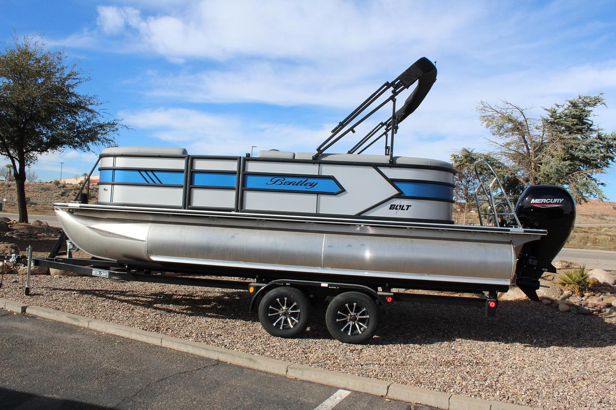 2026 Bentley Pontoons 203 Bolt