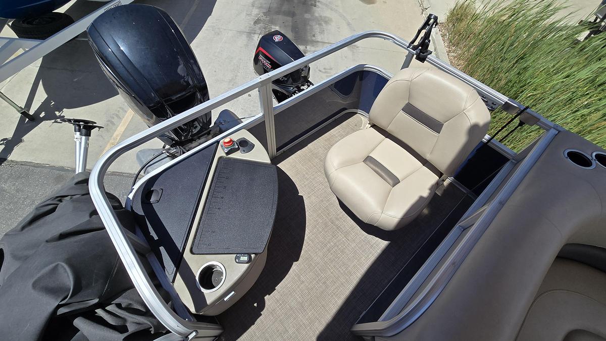 Used 2024 Tracker 18 DLX Bass Buggy