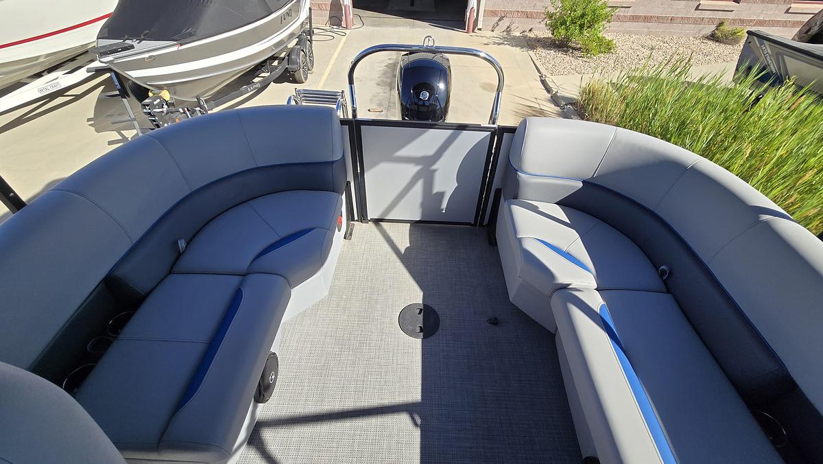2026 Bentley Pontoons 203 Bolt