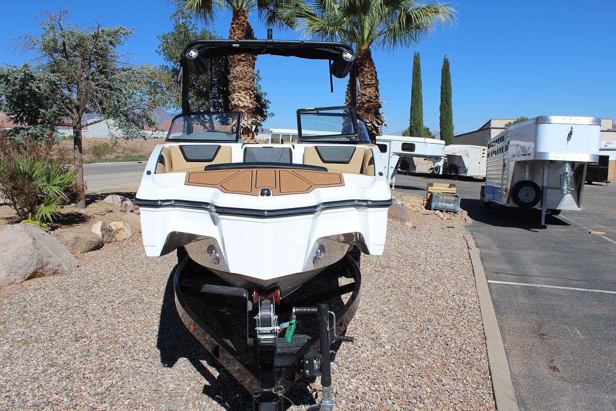 Heyday Wake Boats WTSURF