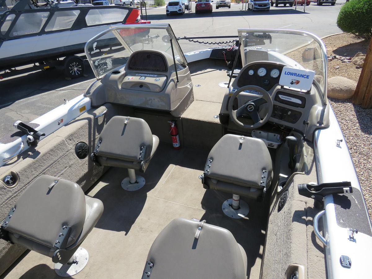 Used 2002 Tracker Tundra 18