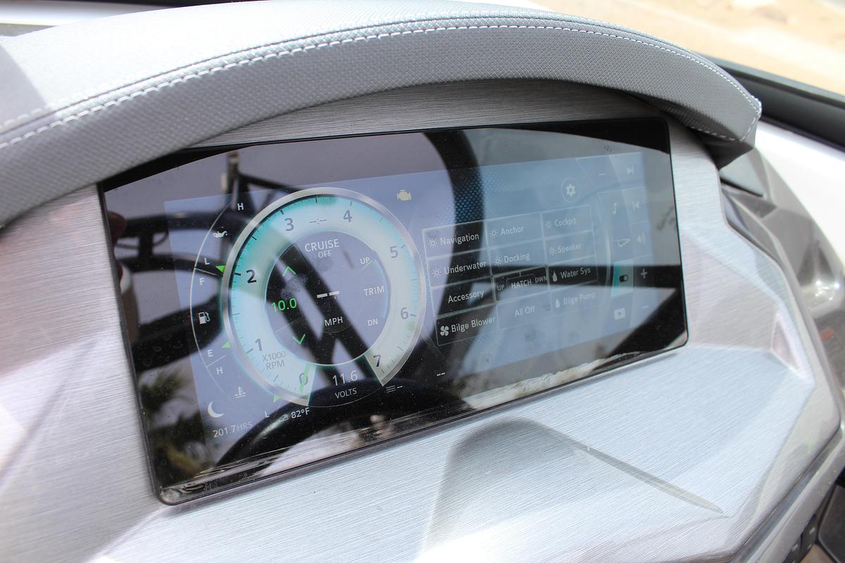 Used 2018 Monterey 218SS Surf