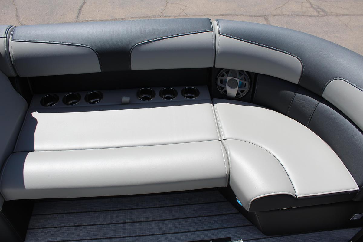 Used 2025 Montara 25 Surf Boss 2.0