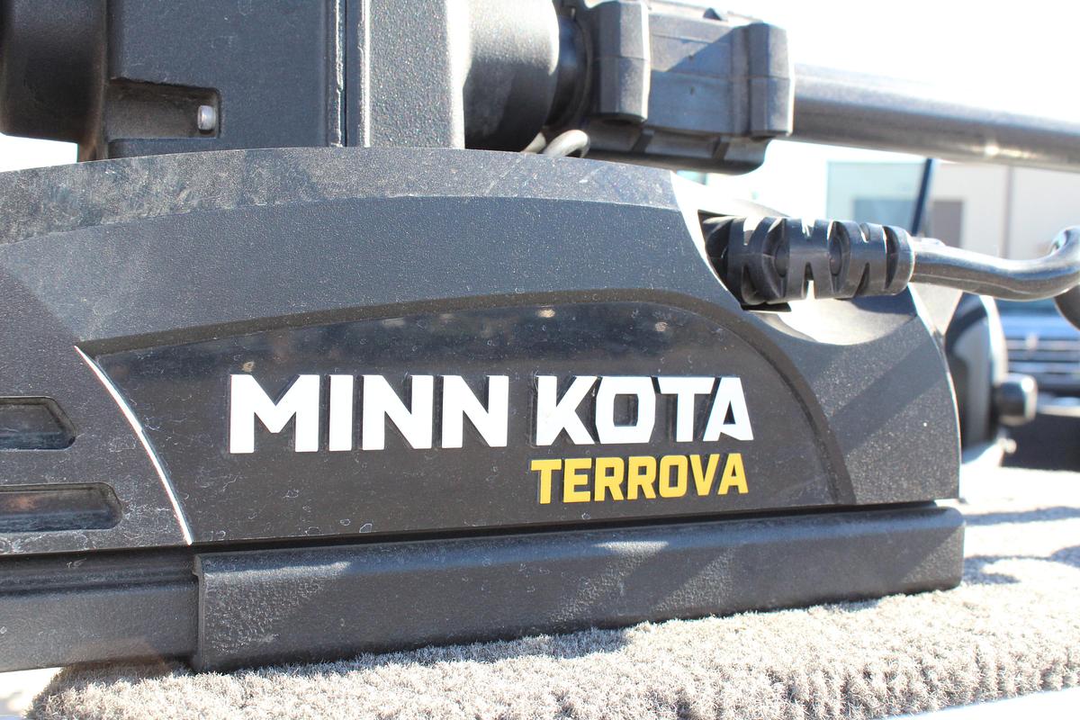 Used 2022 Lund 1975 Tyee Sport