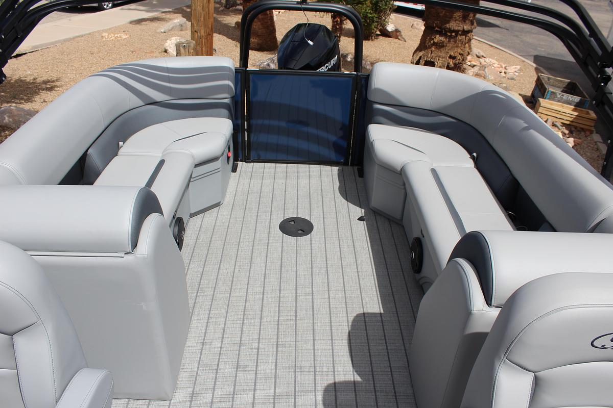 2026 Bentley Pontoons 243 Center Walk Thru Fish Tripple Toon
