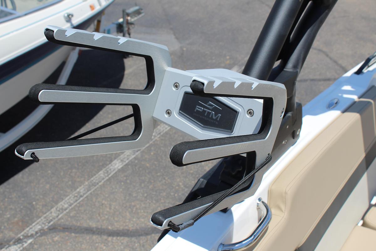 2027 Heyday Wake Boats H22