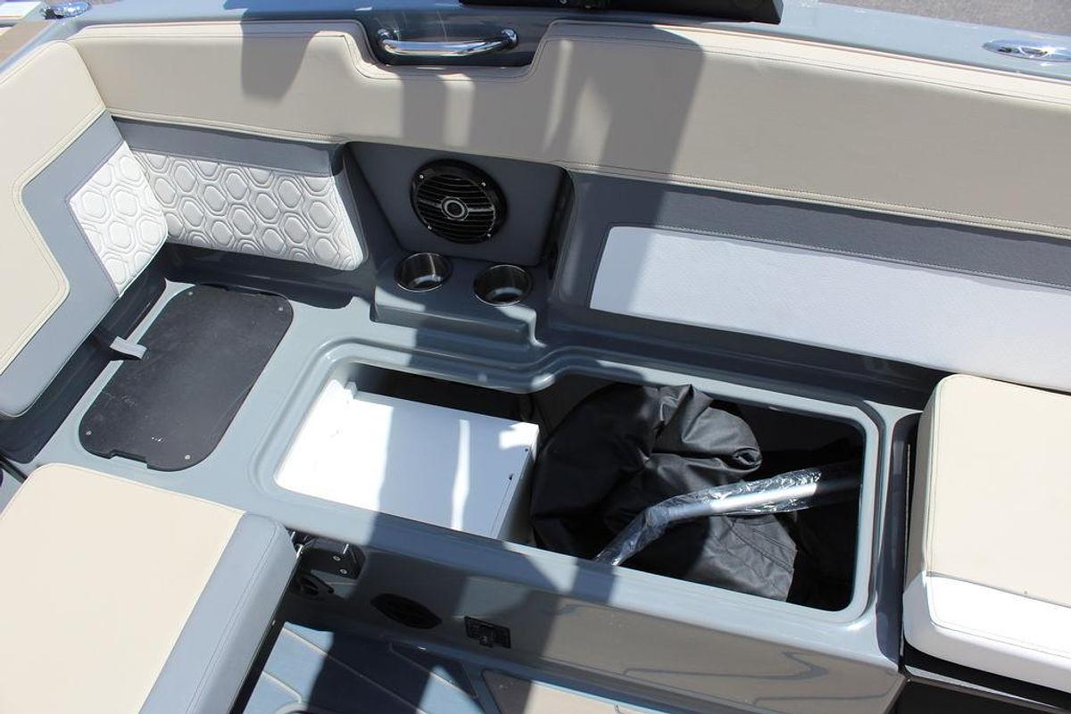 2025 Heyday Wake Boats H22