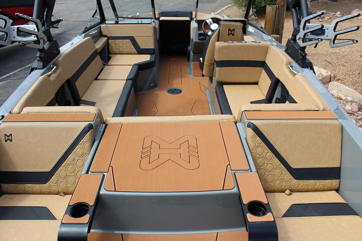 2027 Heyday Wake Boats H22